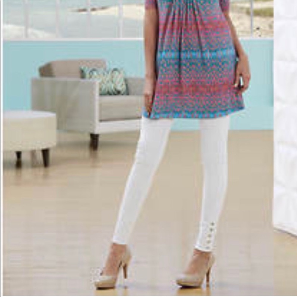 White ankle snap leggings